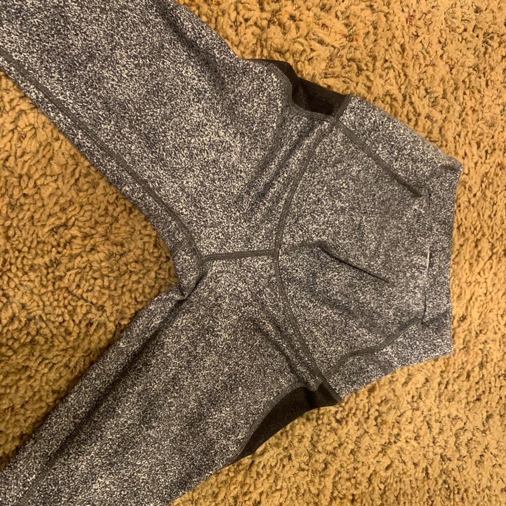 Tranquil lululemon tights - Picture 7 of 9